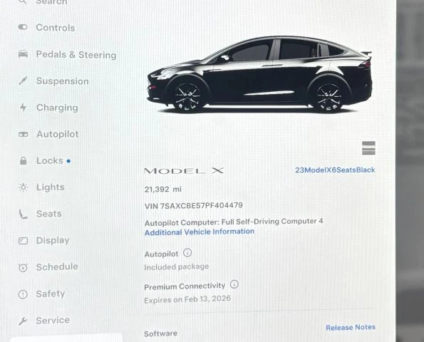2023 Tesla Model X - Image 10 of 15
