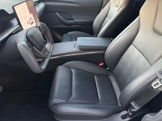 2023 Tesla Model X - Image 11 of 15