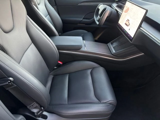 2023 Tesla Model X - Image 12 of 15