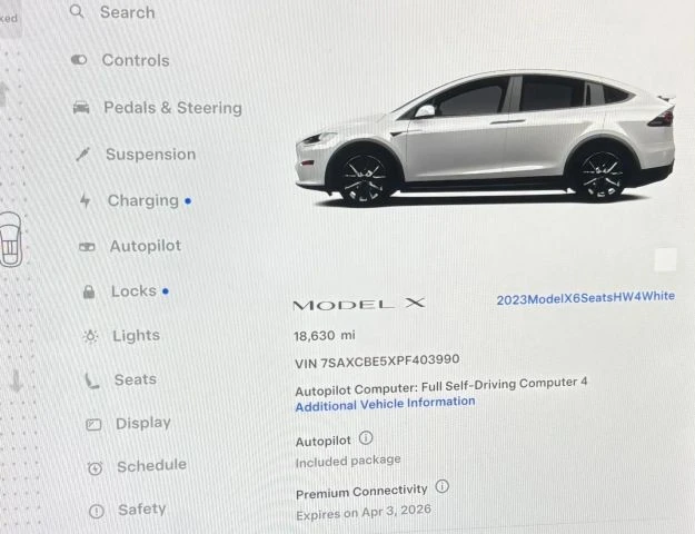 2023 Tesla Model X - Image 10 of 15