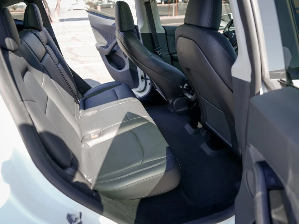 2023 Tesla Model Y - Image 17 of 20