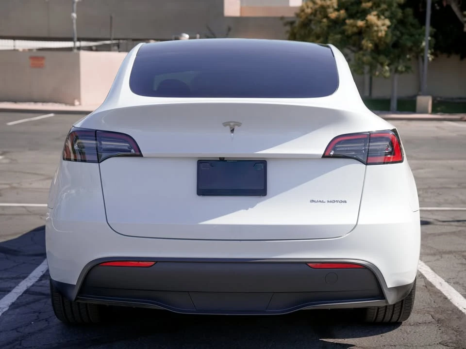 2023 Tesla Model Y - Image 5 of 20