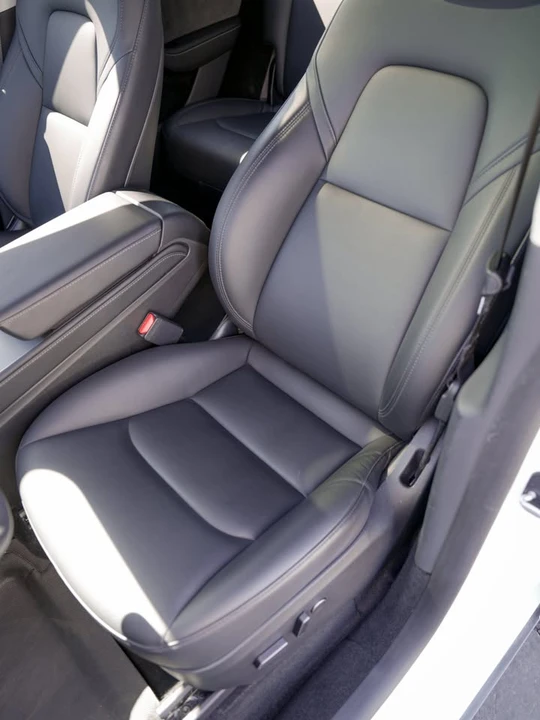 2023 Tesla Model Y - Image 12 of 20