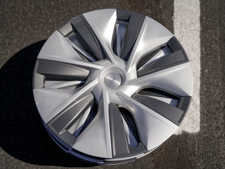 2023 Tesla Model Y - Image 20 of 20