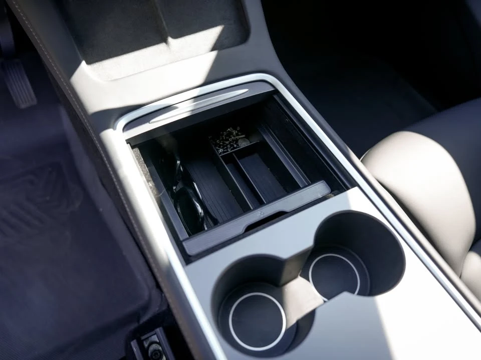 2023 Tesla Model Y - Image 14 of 20