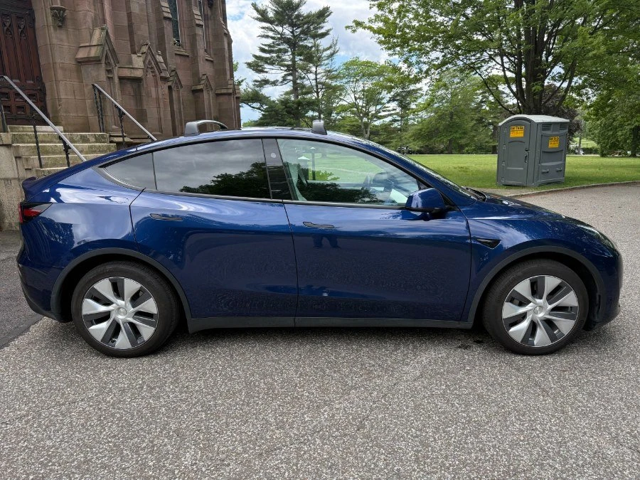 2023 Tesla Model Y - Image 8 of 20