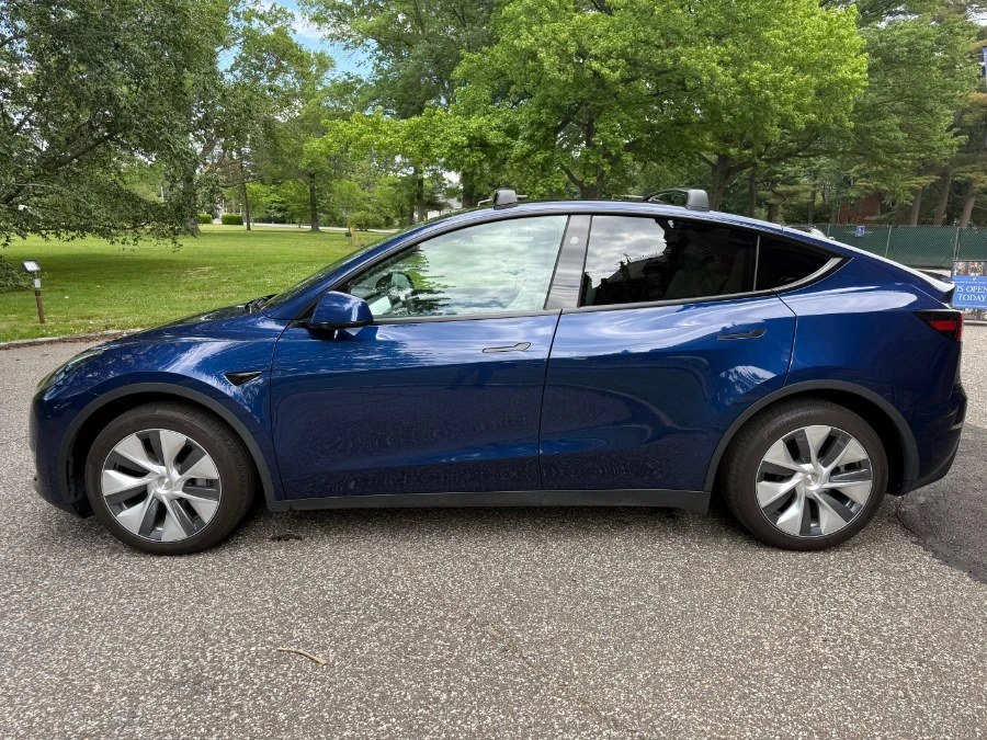 2023 Tesla Model Y - Image 5 of 20