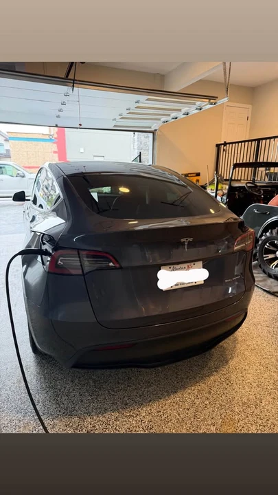 2023 Tesla Model Y - Image 4 of 9