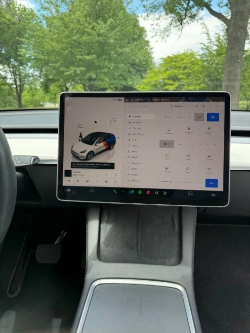 2023 Tesla Model Y - Image 13 of 20
