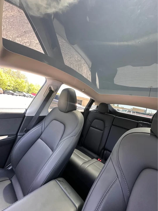 2023 Tesla Model Y - Image 8 of 10