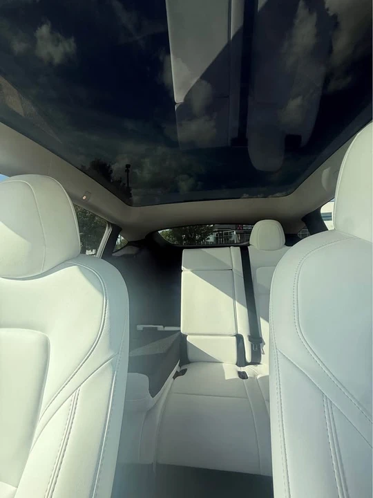 2023 Tesla Model Y - Image 6 of 9