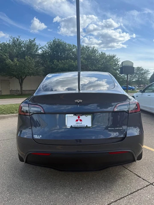 2023 Tesla Model Y - Image 3 of 9
