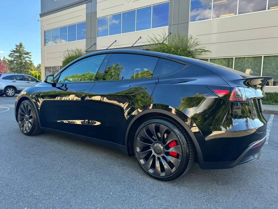 2023 Tesla Model Y - Image 7 of 20