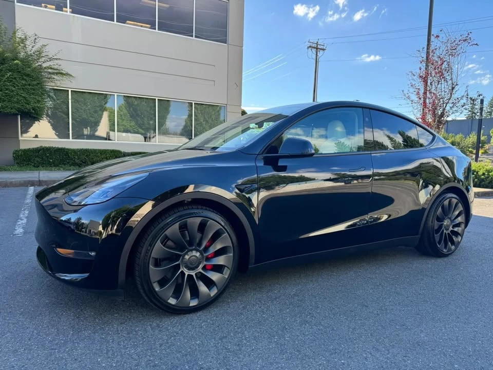 2023 Tesla Model Y - Image 5 of 20