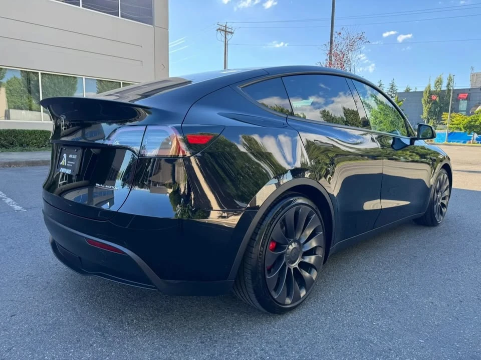2023 Tesla Model Y - Image 10 of 20