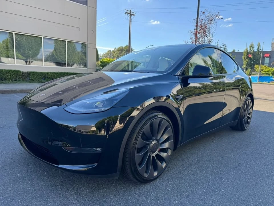2023 Tesla Model Y - Image 4 of 20