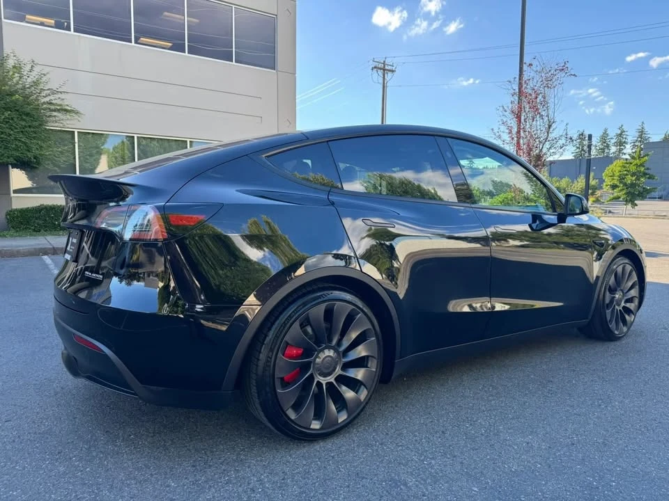 2023 Tesla Model Y - Image 11 of 20