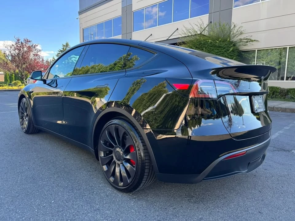 2023 Tesla Model Y - Image 8 of 20