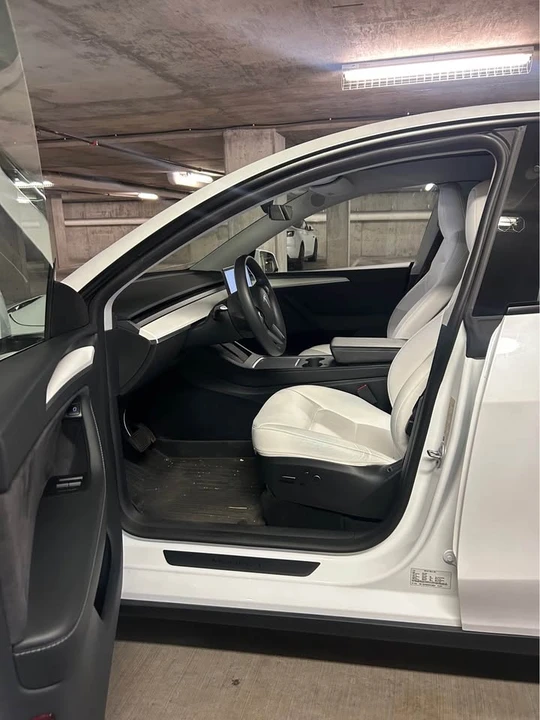 2023 Tesla Model Y - Image 5 of 5