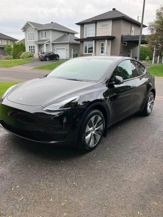 2023 Tesla Model Y - Image 11 of 14