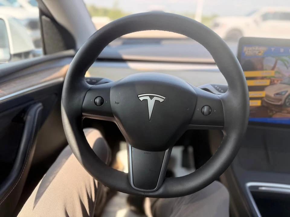 2023 Tesla Model Y - Image 13 of 14