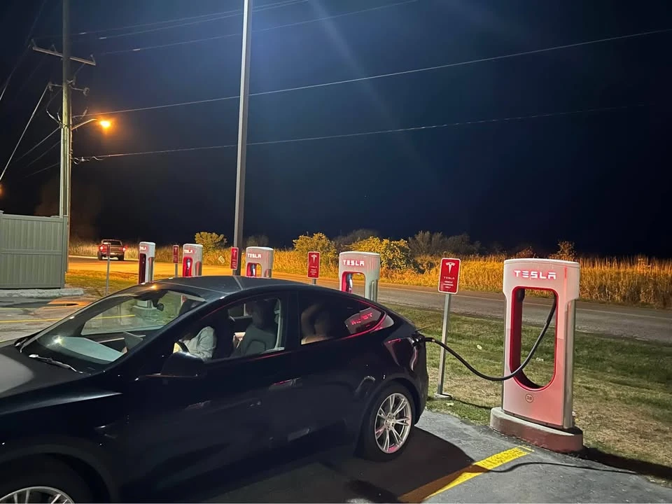 2023 Tesla Model Y - Image 14 of 14