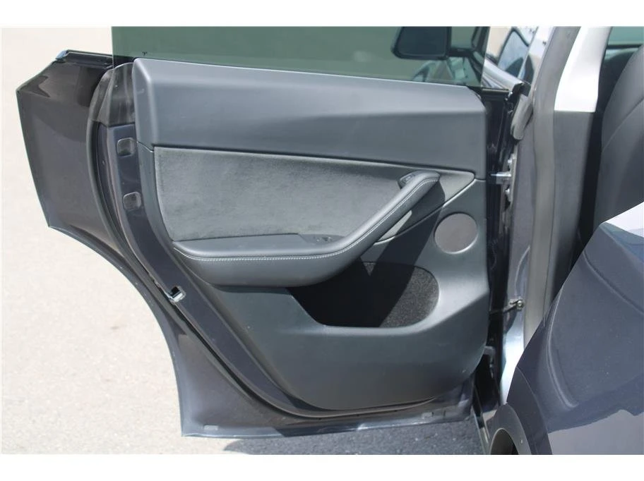 2023 Tesla Model Y - Image 11 of 20
