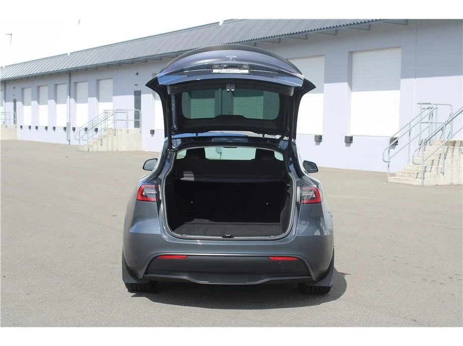2023 Tesla Model Y - Image 14 of 20