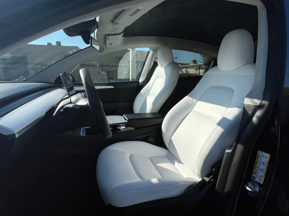 2023 Tesla Model Y - Image 12 of 21