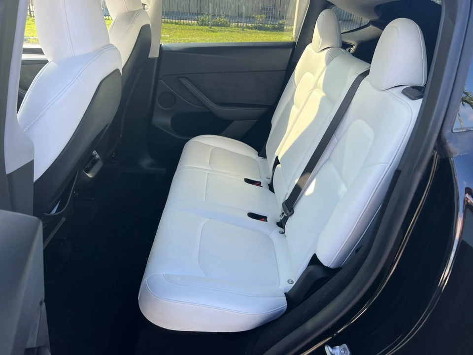 2023 Tesla Model Y - Image 14 of 21