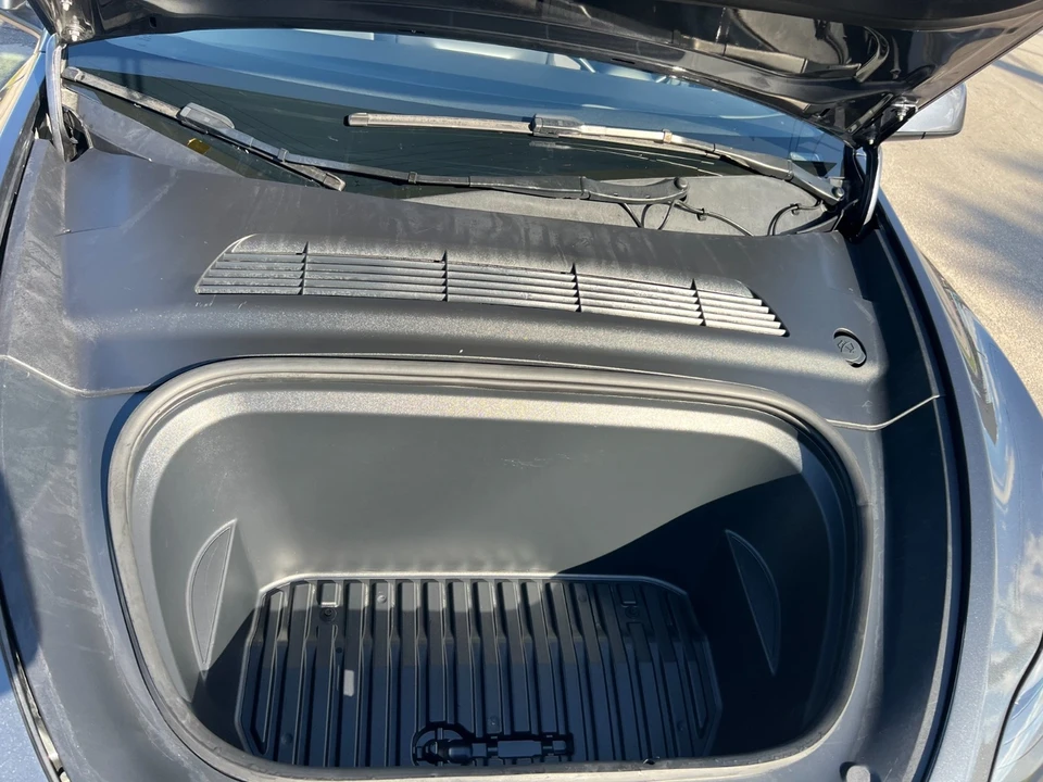 2023 Tesla Model Y - Image 11 of 21