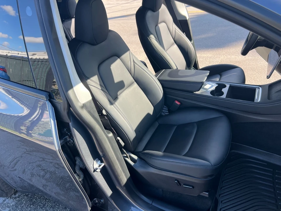 2023 Tesla Model Y - Image 16 of 21