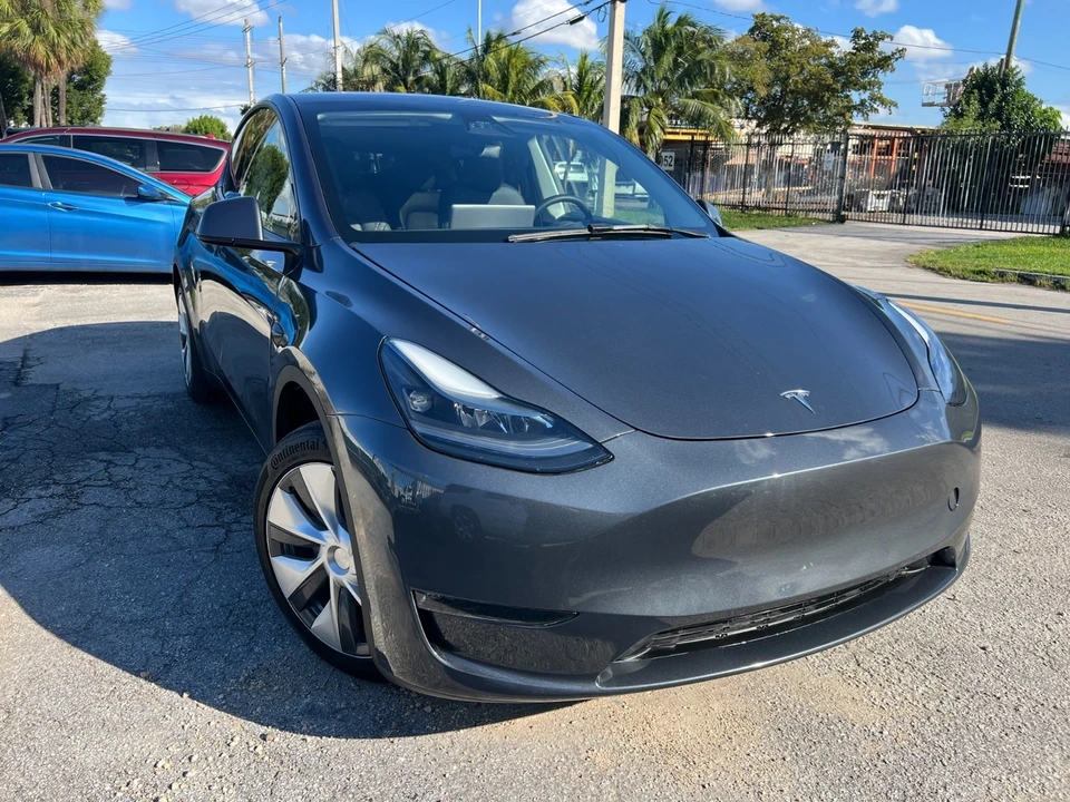 2023 Tesla Model Y - Image 2 of 21