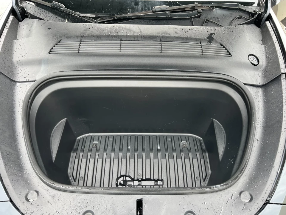 2023 Tesla Model Y - Image 11 of 21