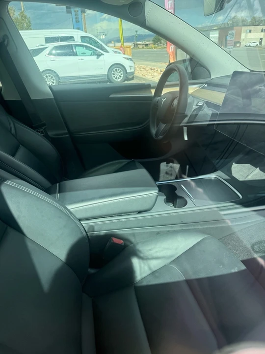 2023 Tesla Model Y - Image 4 of 4