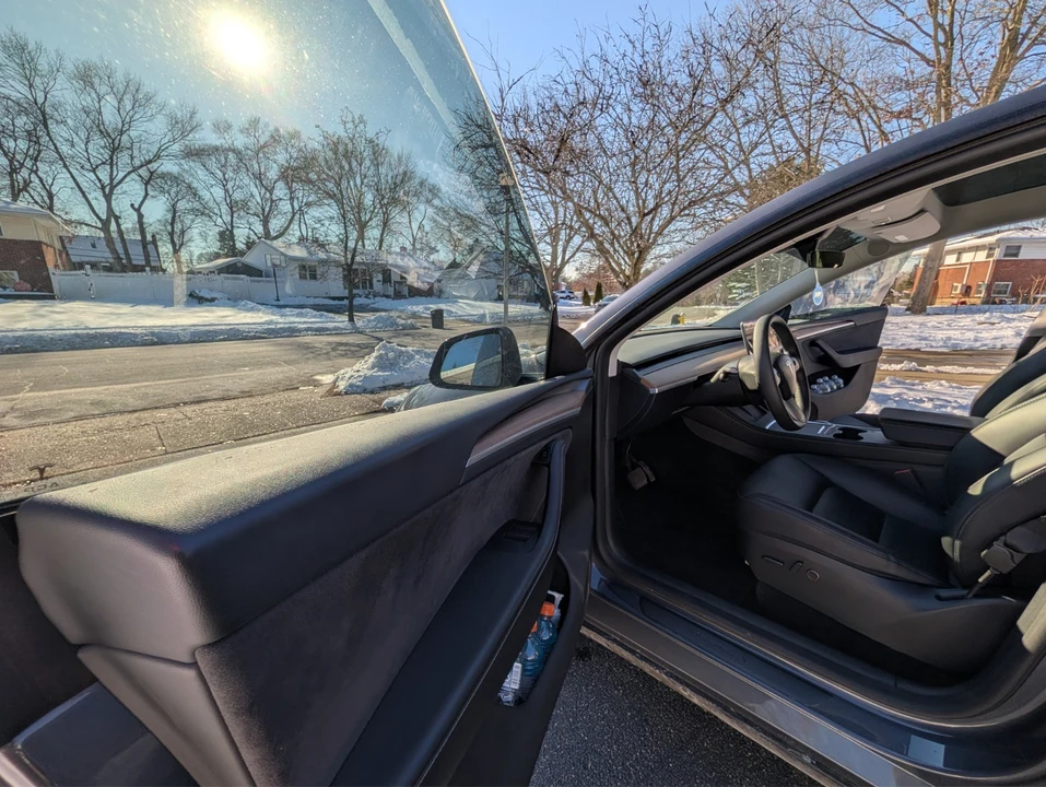 2023 Tesla Model Y - Image 18 of 21