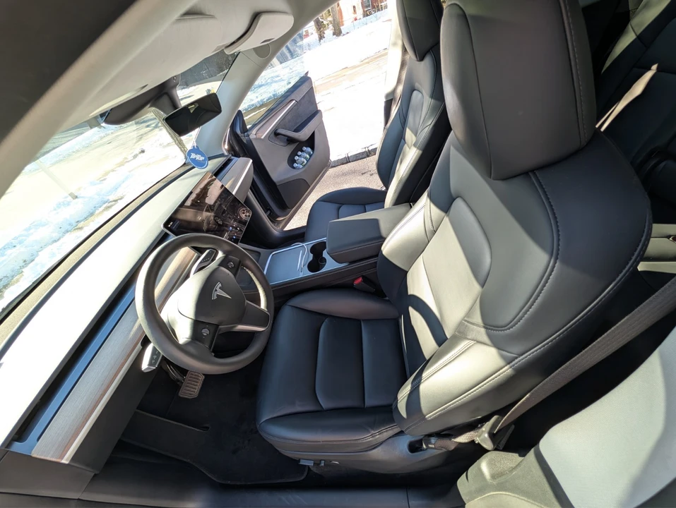 2023 Tesla Model Y - Image 17 of 21