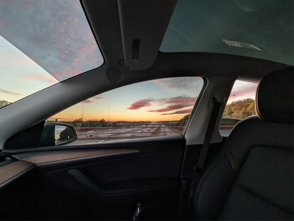 2023 Tesla Model Y - Image 8 of 21
