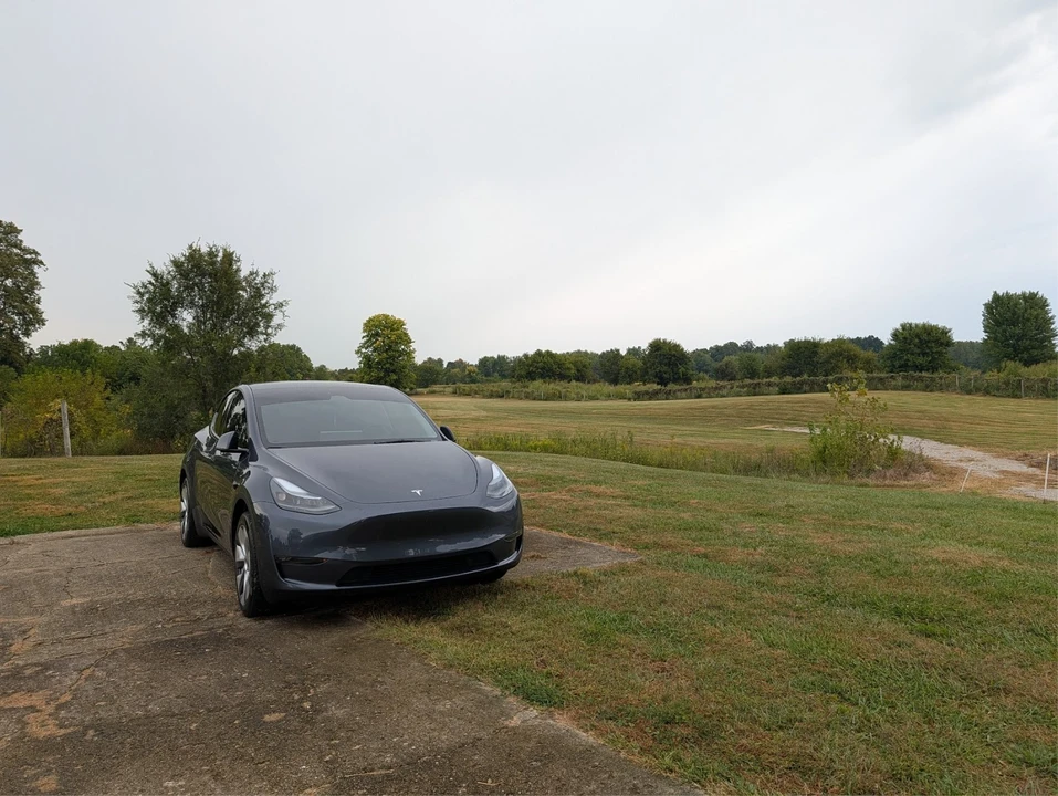 2023 Tesla Model Y - Image 3 of 21