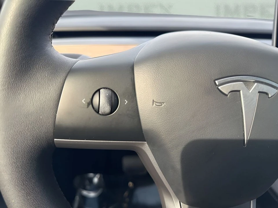 2023 Tesla Model S - Image 17 of 31