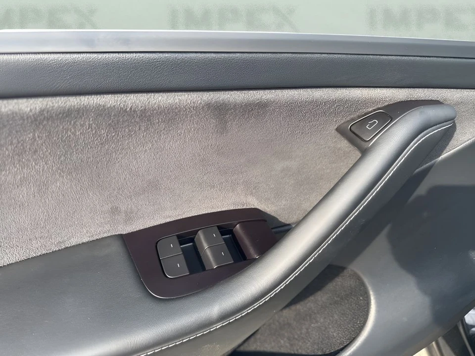 2023 Tesla Model S - Image 30 of 31