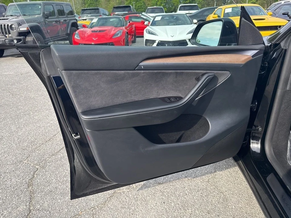 2023 Tesla Model S - Image 29 of 31