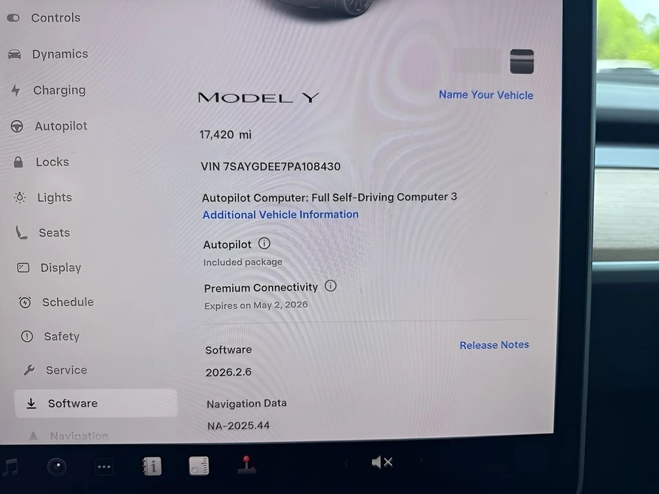 2023 Tesla Model S - Image 25 of 31