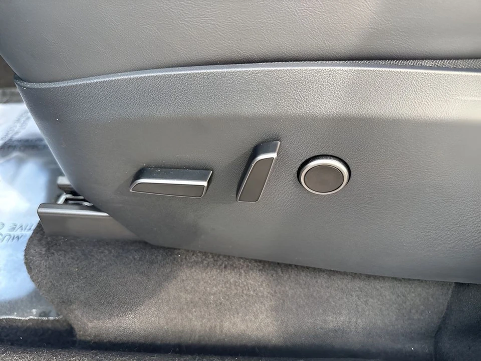 2023 Tesla Model S - Image 10 of 31