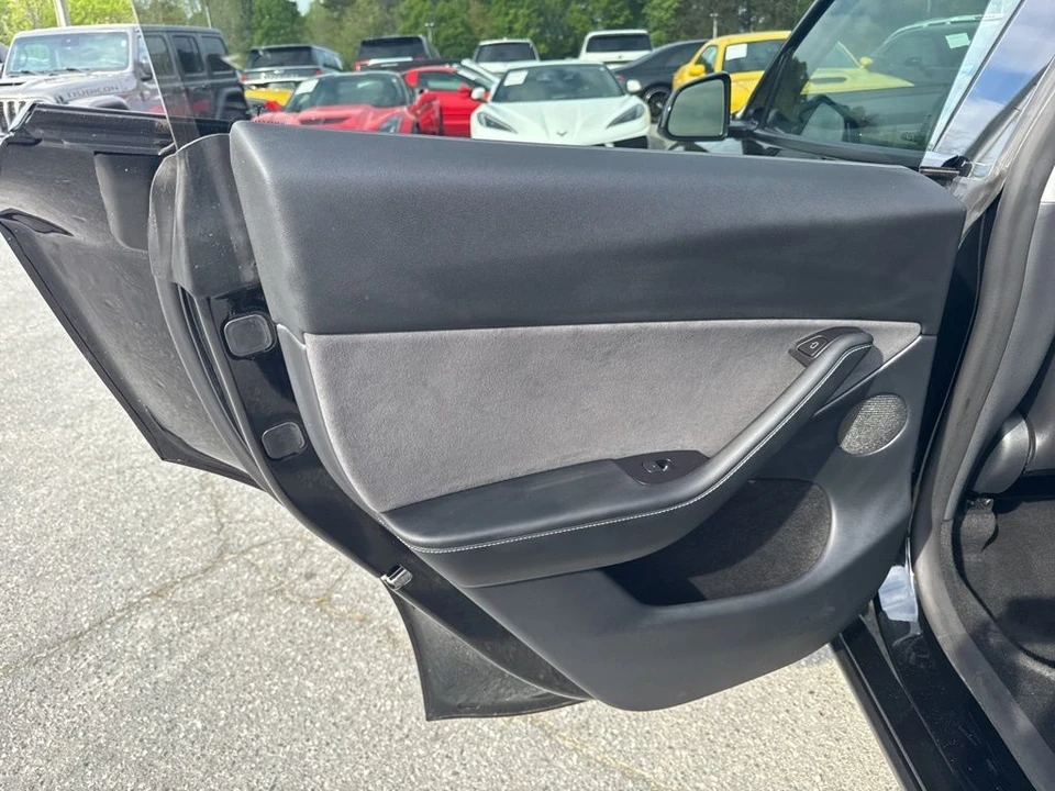 2023 Tesla Model S - Image 31 of 31