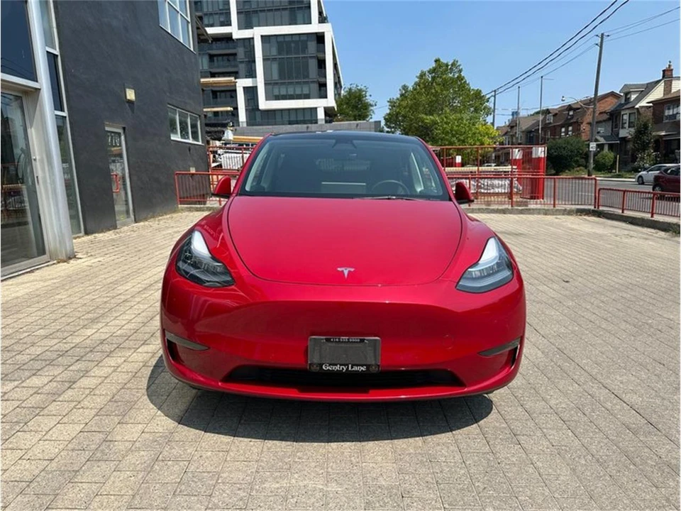 2023 Tesla Model Y - Image 2 of 8