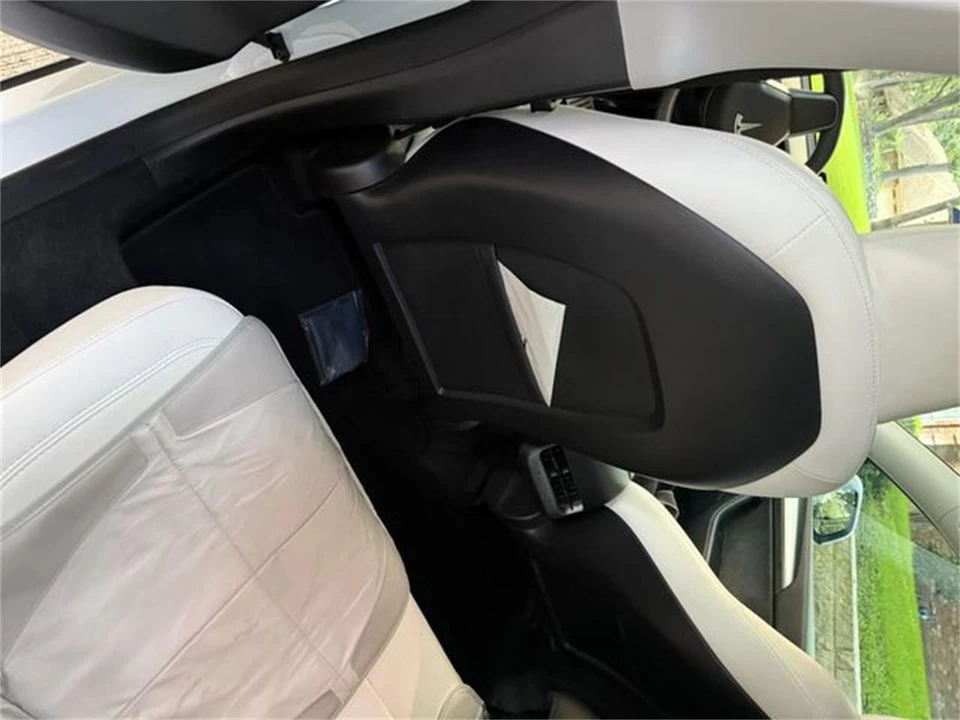 2023 Tesla Model Y - Image 10 of 11