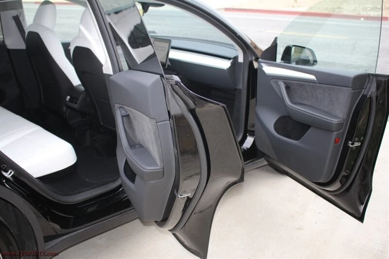 2023 Tesla Model Y - Image 12 of 21