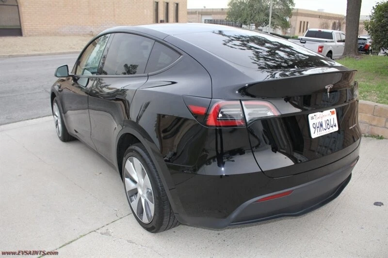 2023 Tesla Model Y - Image 5 of 21