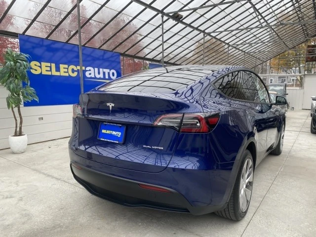 2023 Tesla Model Y - Image 9 of 12